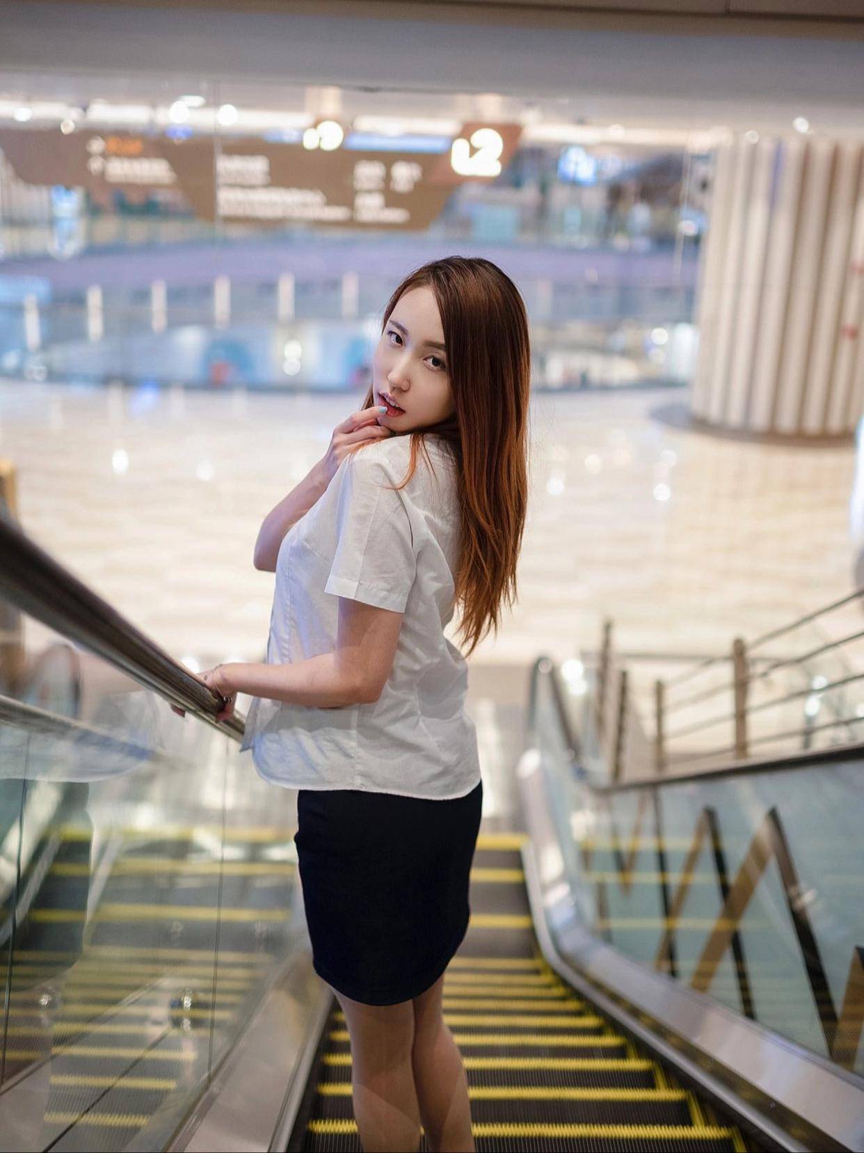 顾客_穿着_工作服