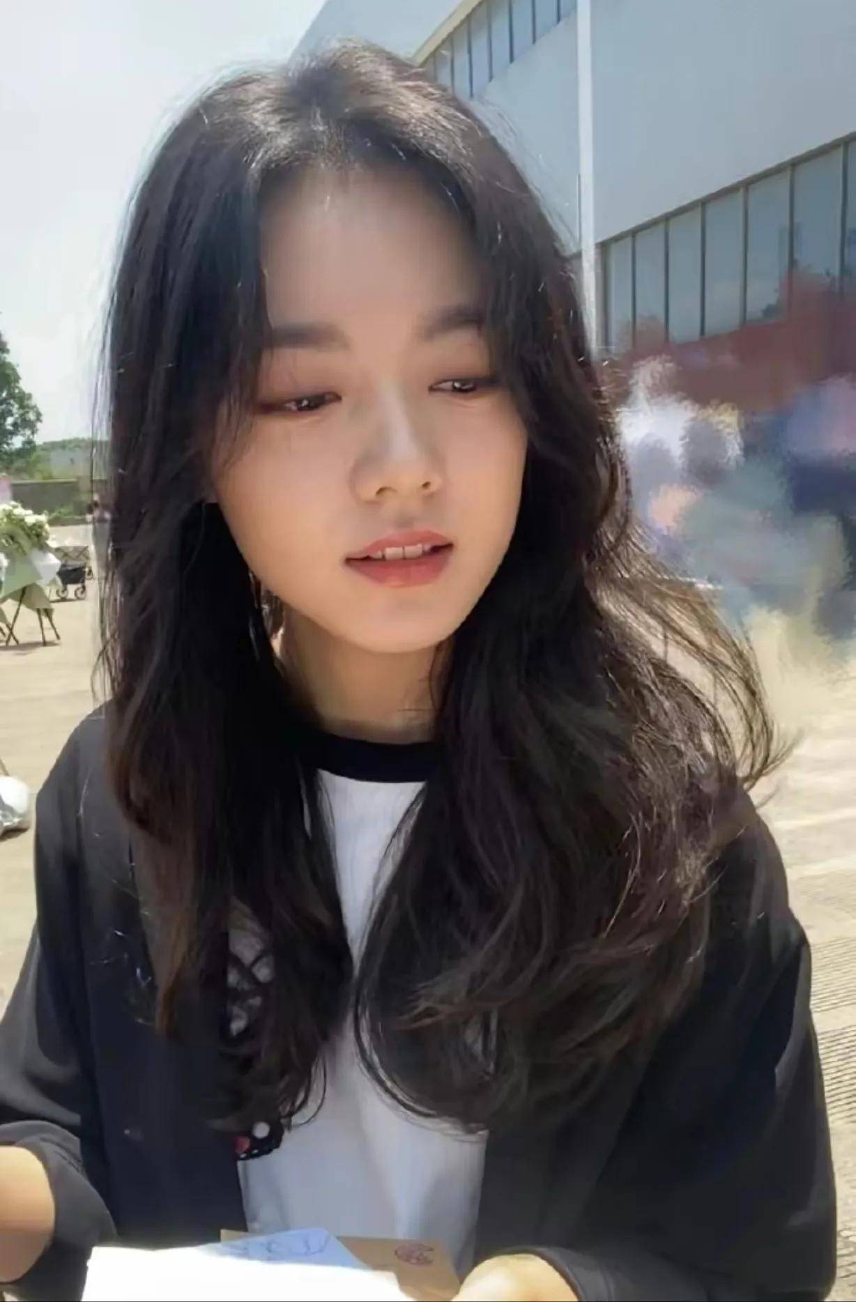 赵今麦:国字脸美女的完美代表