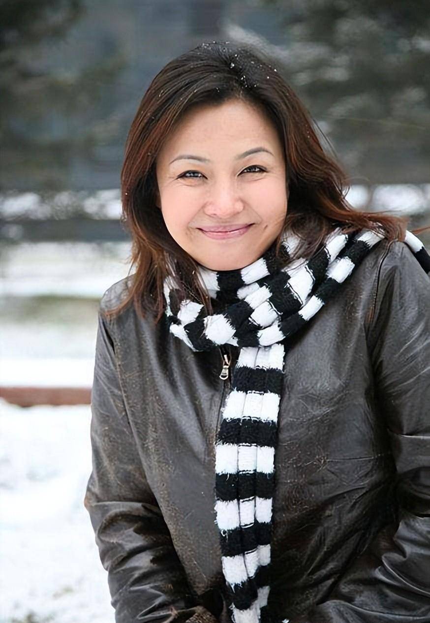 王澜,从皎皎美人到发福的大妈,她曾是影视剧里的妈妈专业户_生活