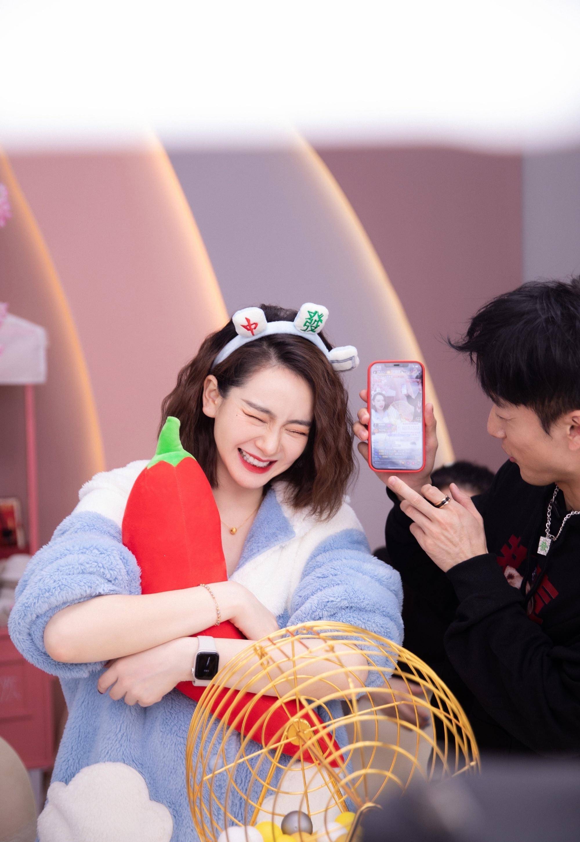 戚薇百变造型可可爱爱美貌升级