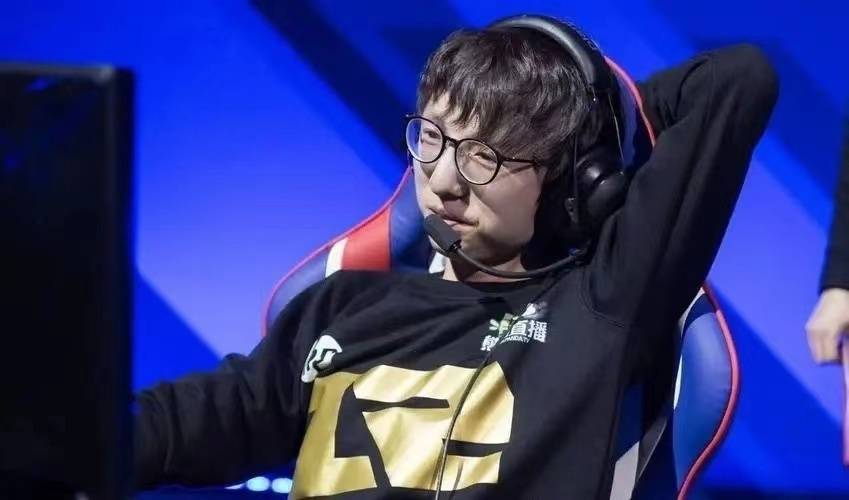 edg无缘世界赛,mlxg爆料uzi使用守则,被零封是有原因的_磨合_打法