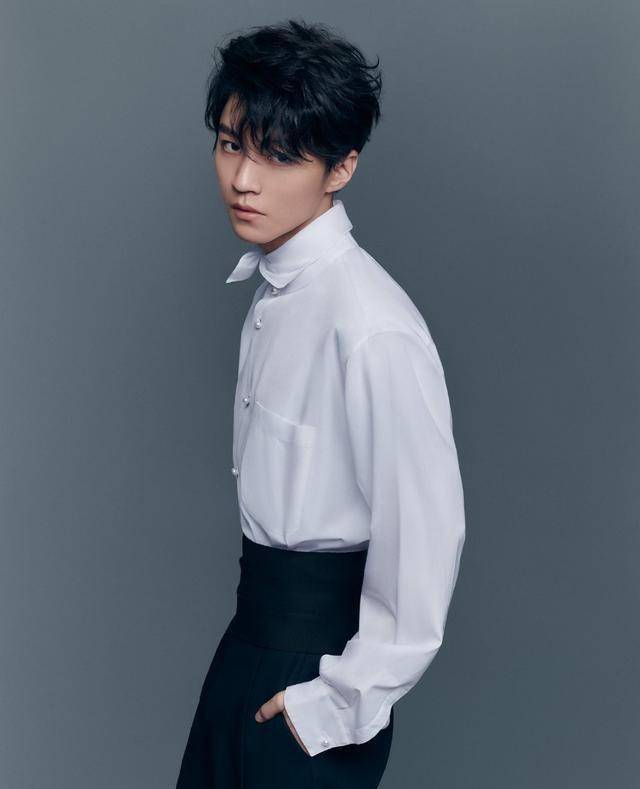 喻言,张靓颖,王俊凯,邓伦,高圆圆,摩托鲜肉拒绝手机公主?