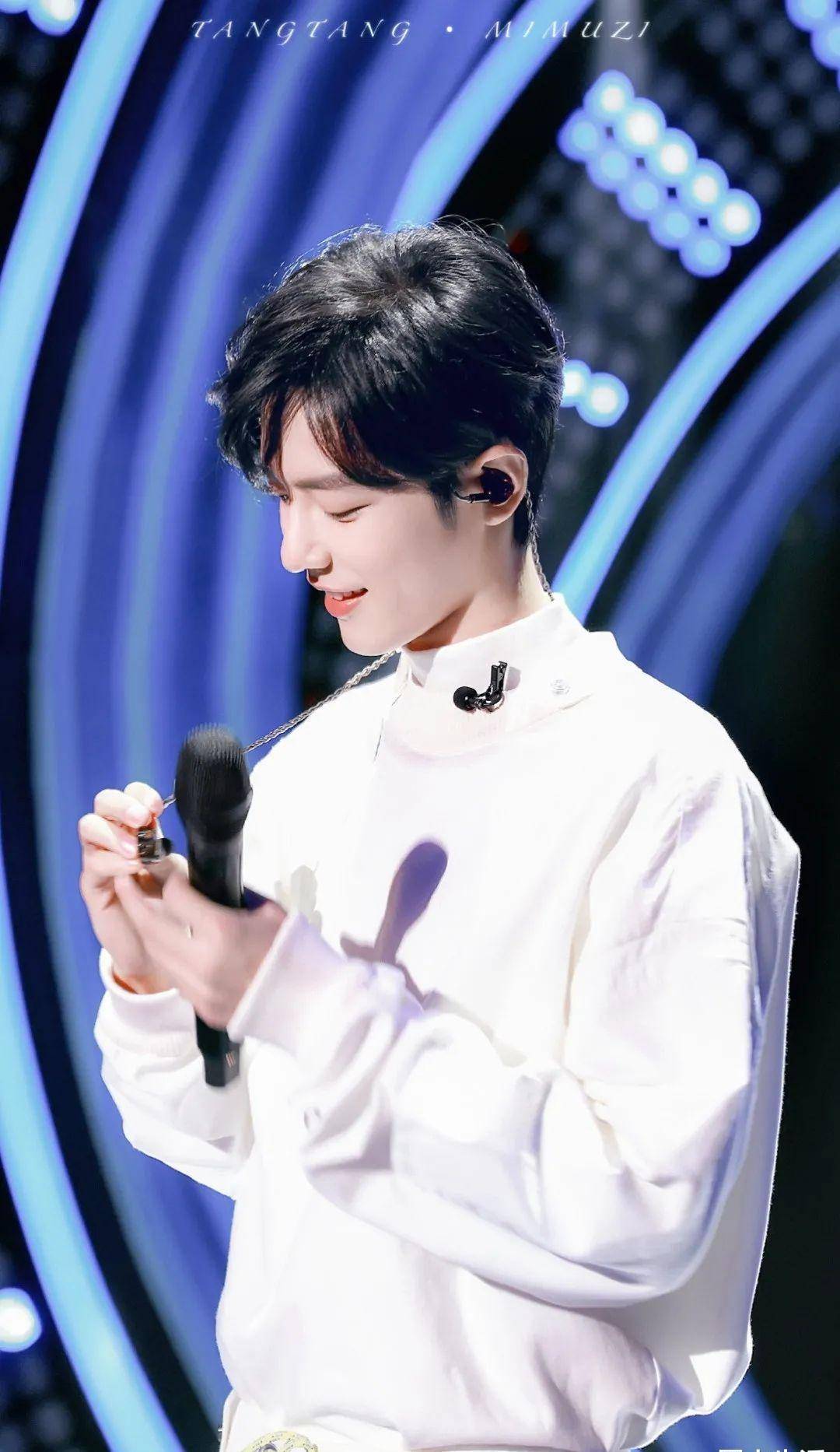 可想与和他合作的女艺人很多,大家都拍着队呢_张哲瀚_发展_工作