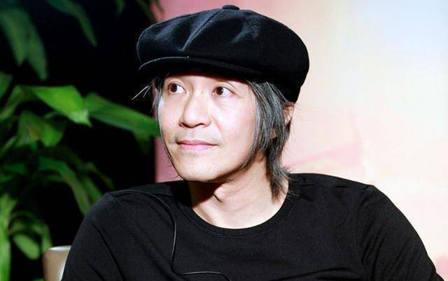 英雄终有迟暮时,"小马哥"周润发也白发鬓鬓了_周星驰_港星_古天乐