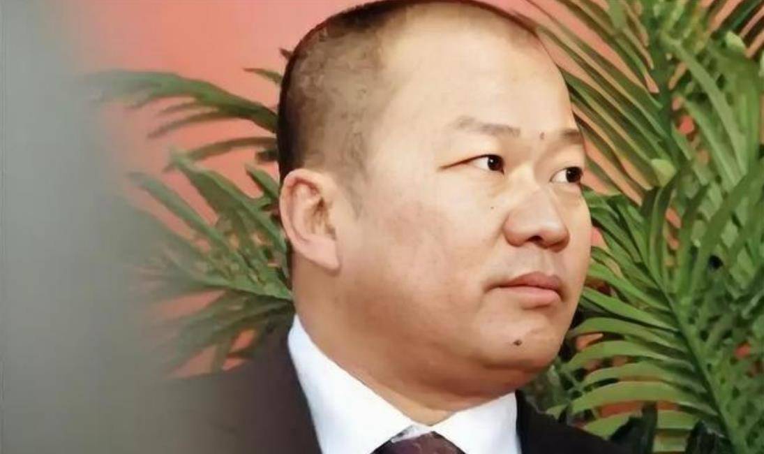 包头首富金利斌:24岁靠摆地摊起家,20年狂赚25亿,44岁选择自杀_下岗