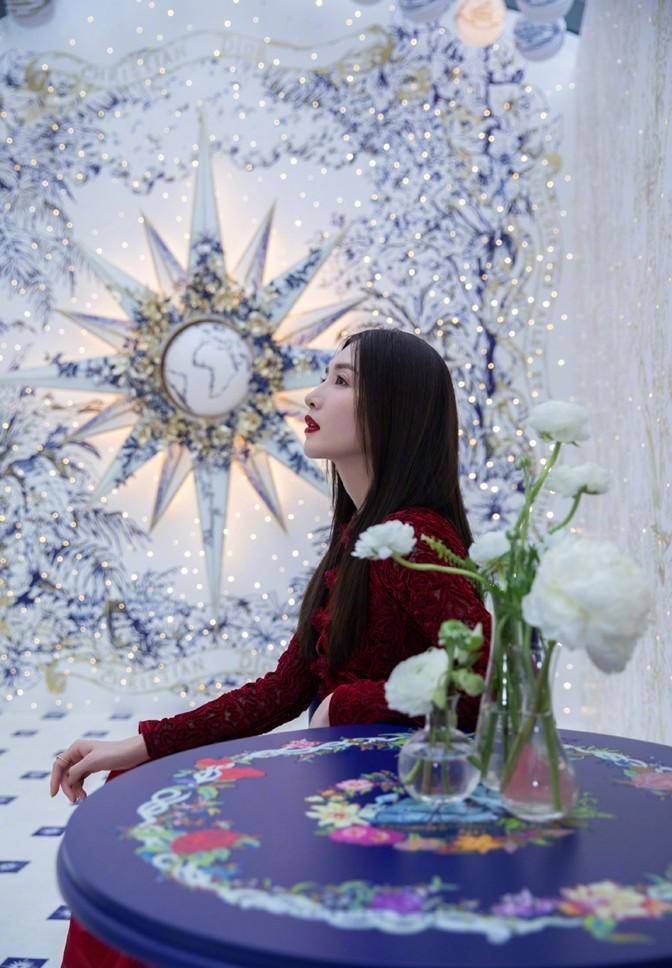 王丽坤目测80斤的江疏影选错发型显老,黄晓明成了顶梁柱_优点_西装