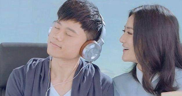 张杰是真正的音乐歌手,虽然也参加过真人秀,但是他在银幕上给大家唱歌