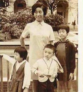 生活低调,家庭打理有条,难怪儿子单身_周星驰_宝儿_妈妈