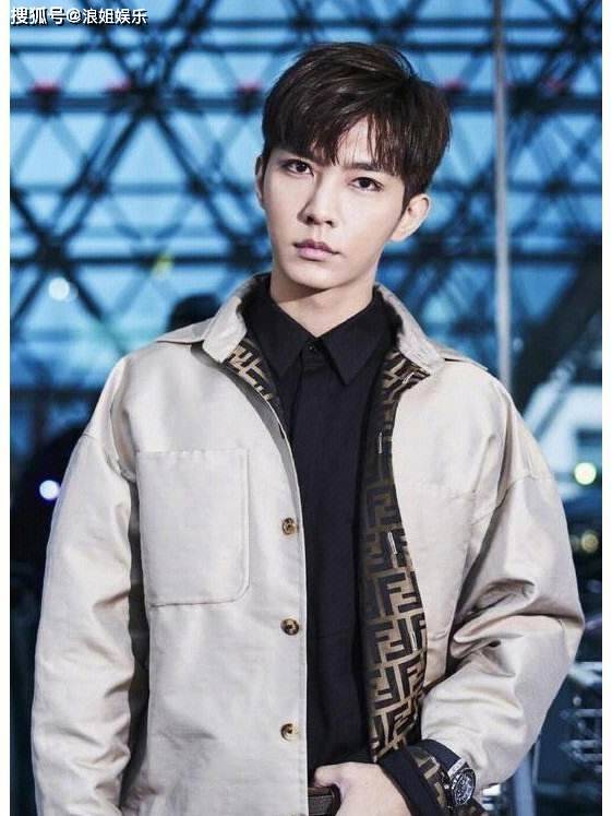 曝38岁台星炎亚纶骚扰未成年人!