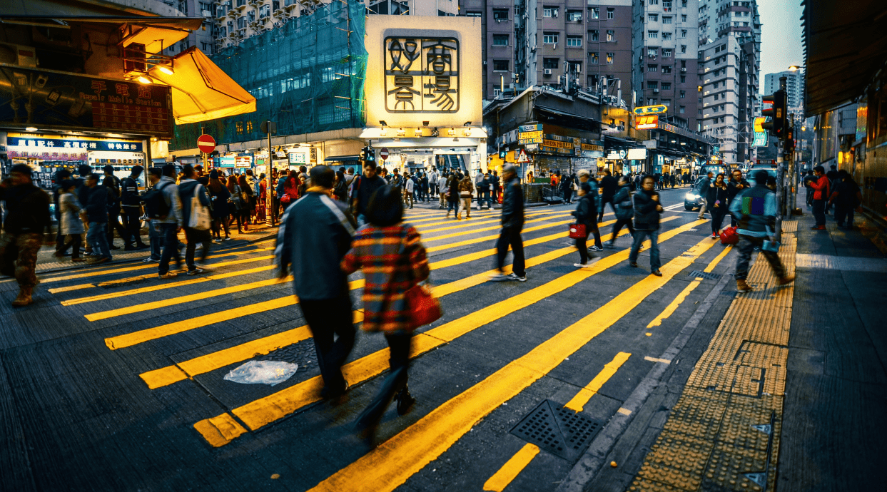 並無生育限制在香港出生的小孩即可獲得香港永久性居民身份證.4.