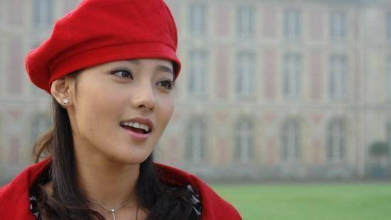 张嘉倪就是琼瑶笔下《一帘幽梦》中古灵精怪,天真浪漫的紫菱本人_角色