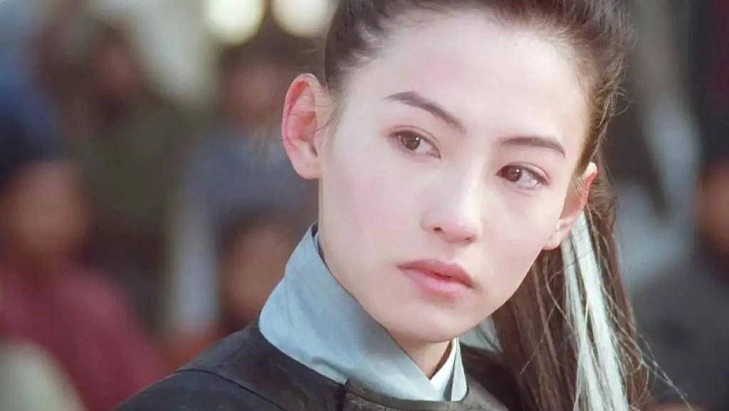 张柏芝骨相太绝了,40岁扮男装超能打,让人梦回曾经的古装造型_姐姐