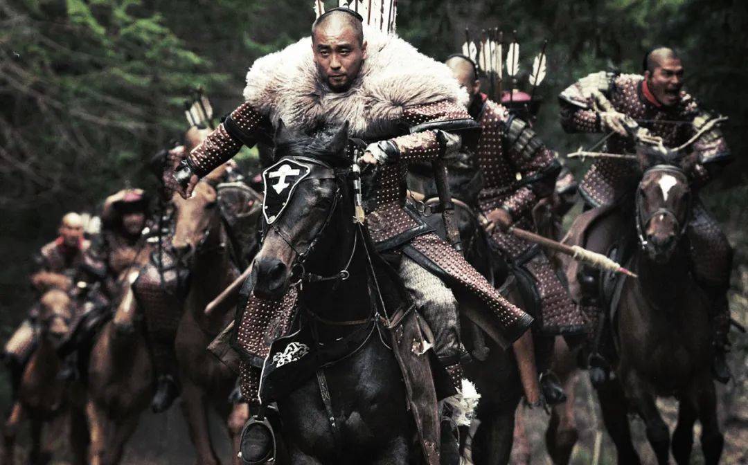 巴牙喇为八旗兵中精锐,亦称"白甲",每个牛录只有两三人,作用类似于明