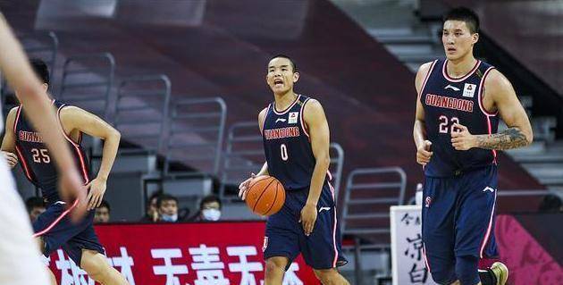 广东宏远新星归队训练伤愈复出重返cba赛场_杜锋_王怀玉_刘权