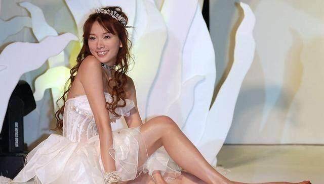 想不到完美如林志玲,也有这样的穿搭烦恼.