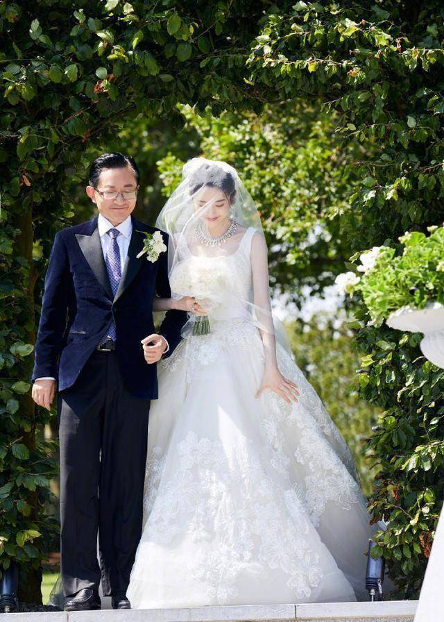张若昀的婚礼妈妈图片