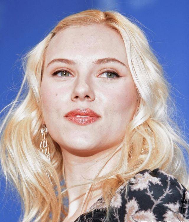 斯嘉丽约翰逊有多美?金发复古美人,这几张照片被网友珍藏多年!