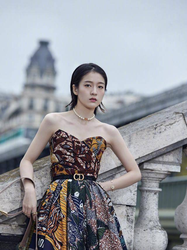 章子怡和张雪迎是好朋友?网友:资源和ab一样好了_档次_冯小刚_于冬