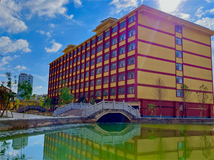 2023昆滇名高中|石林润泽高级中学:立德树人 胸怀未来_云南省昆明市