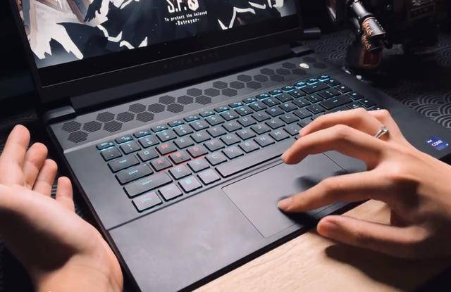 外星人温州万象m16测评推荐_游戏_笔记本_配置