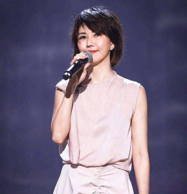 孙燕姿《明日之子》完美收官,借势推出新歌人气依旧_歌坛_歌迷_时候