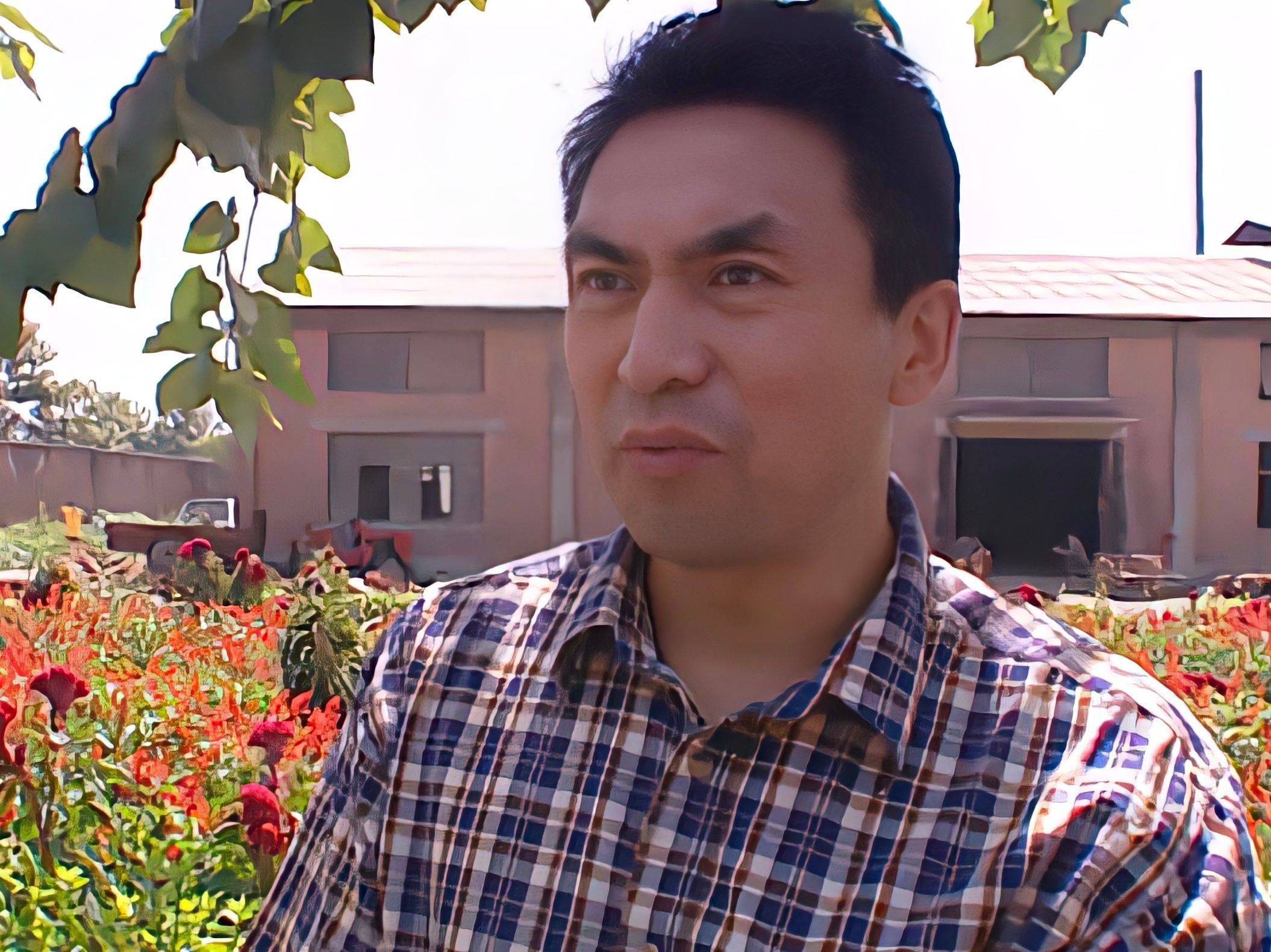 第二个,《隐姓埋名》里姜虹的扮演者名叫刘卫华,他曾在水浒中中饰演立