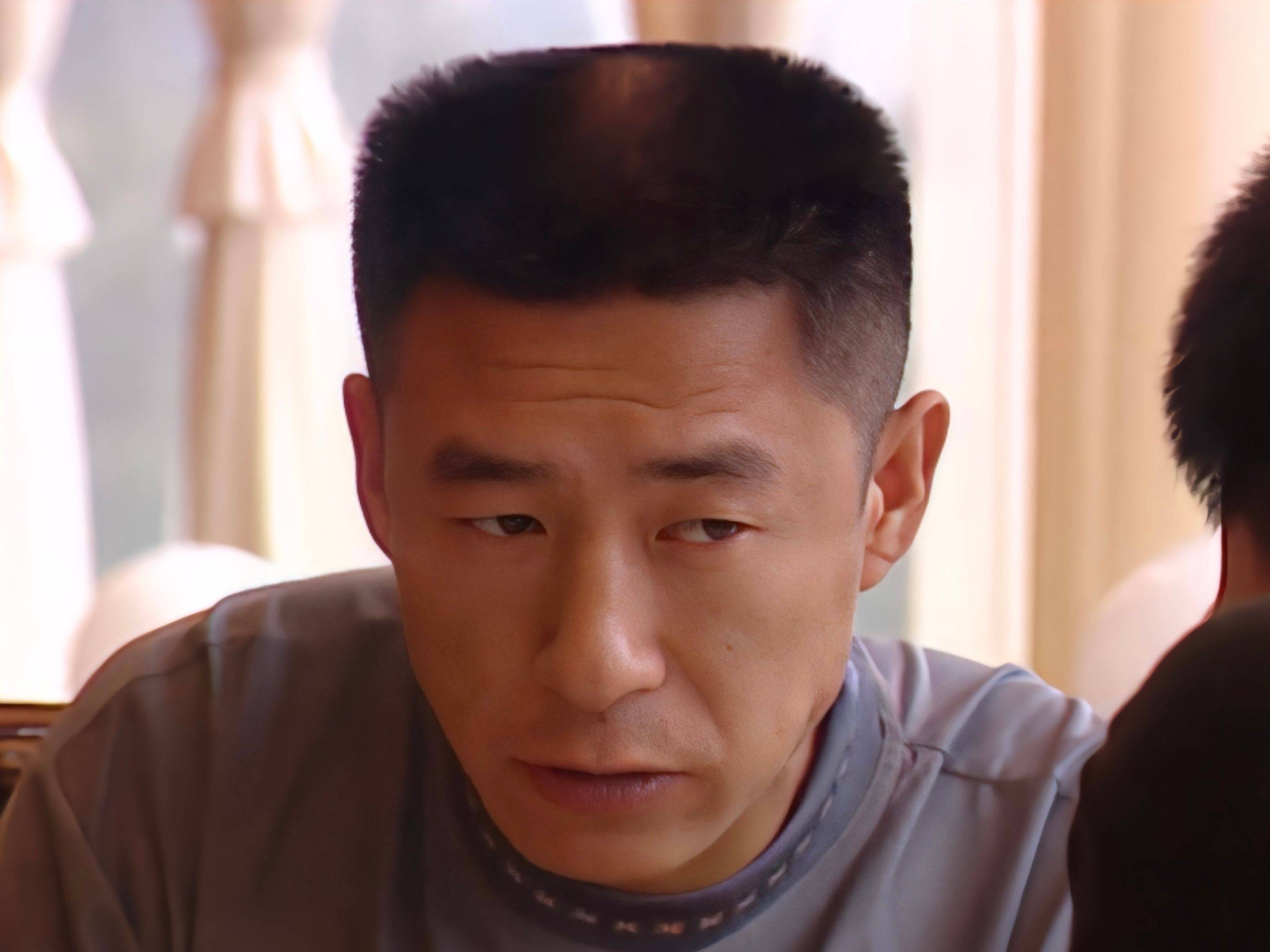 这部电视剧中用了很多水浒传和征服的演员,角色反差很大_高群书_扮演