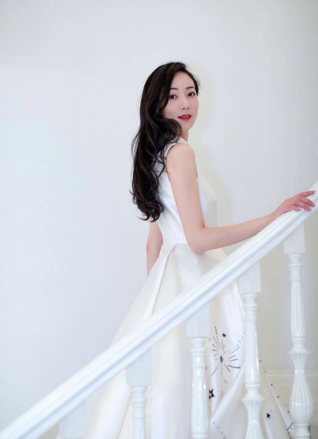 最具优雅气质女星~韩雪日常照_佳人_瓜子脸_少女