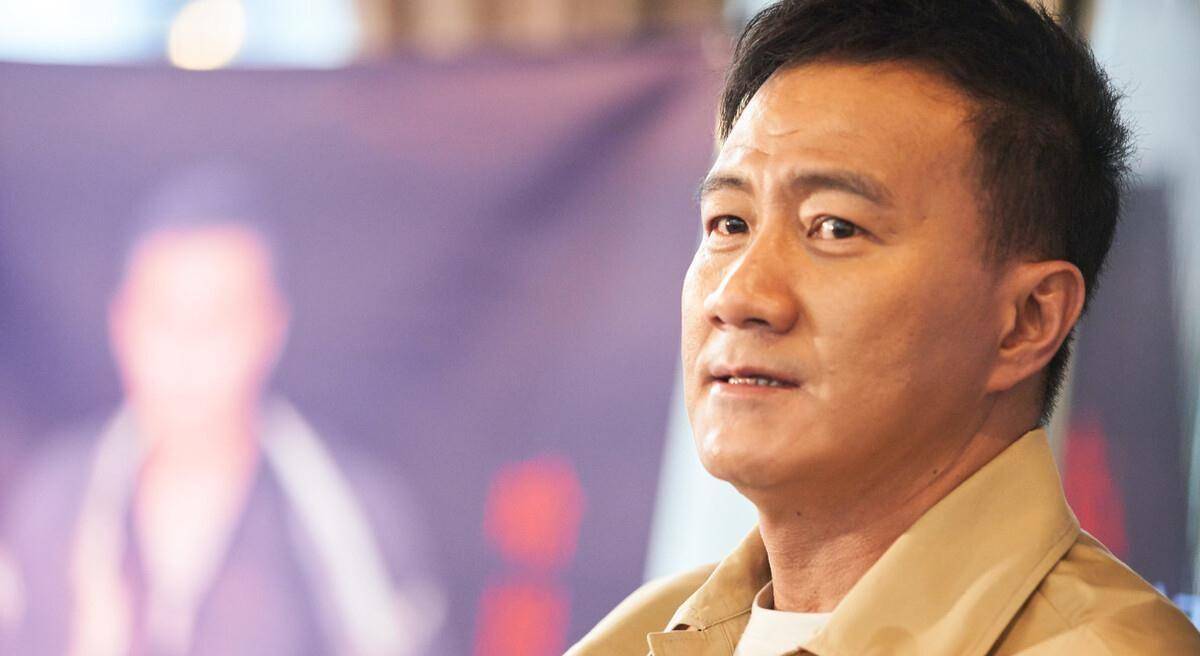 胡军有部经典比《断背山》早了三年,人气超过刘德华_电影_剧本_爸爸