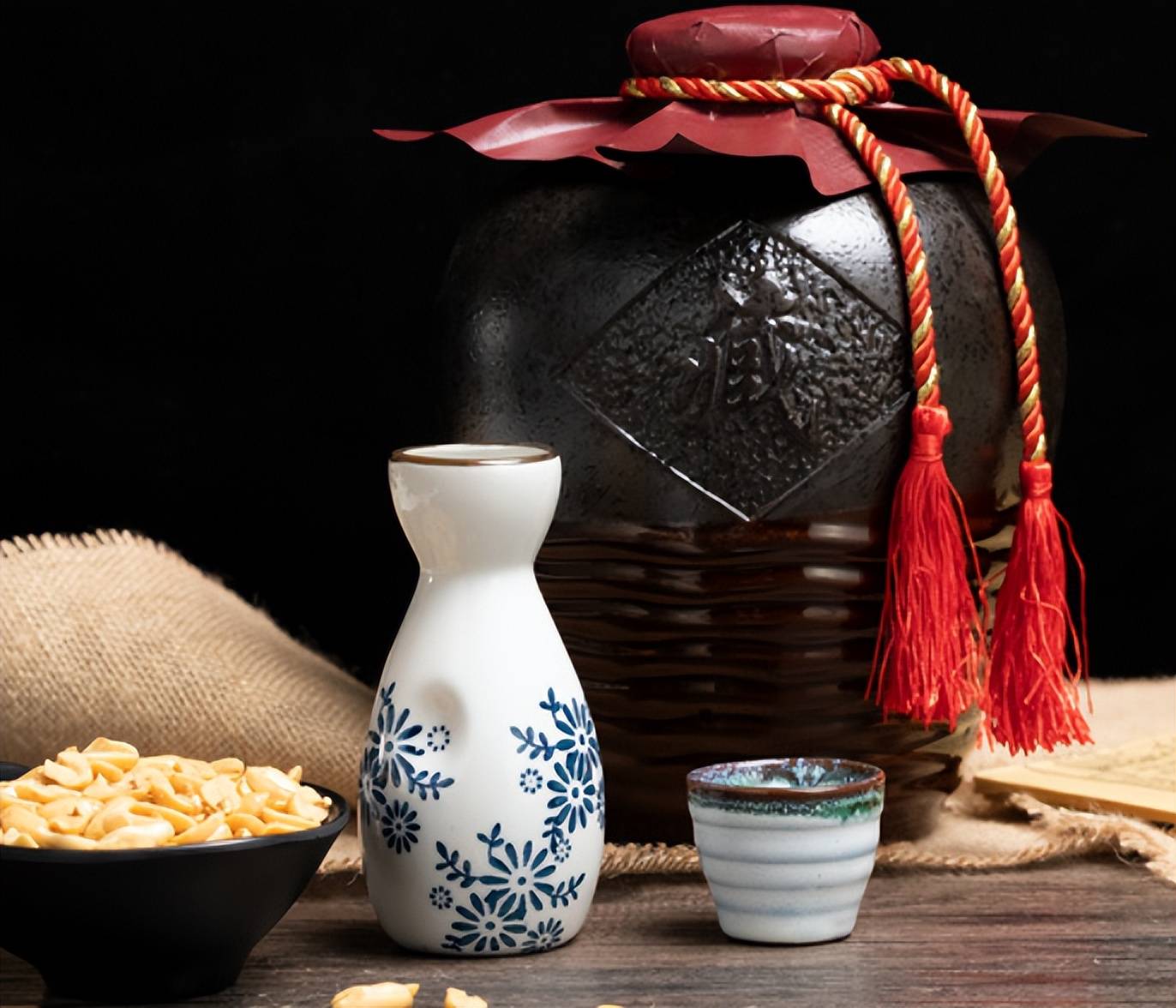 喝酒也要顺应季节,纯谷物酒是真不错_口感_香气_故事