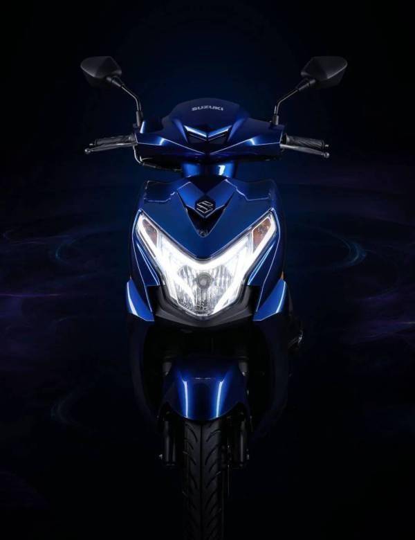 豪爵ufd125悄悄上市,售价9980元,豪爵目前在售最年轻时尚的踏板_搜狐