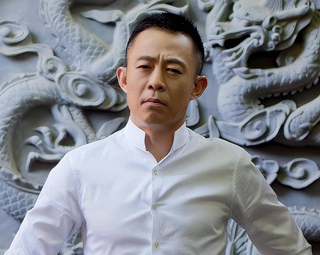 铁打的侯勇流水的老婆:一婚娶70后,二婚娶80后,三婚娶90后娇妻_工作