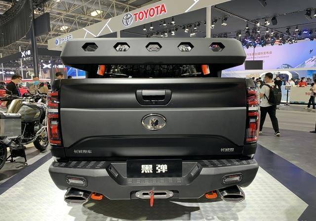 国产最强皮卡"长城炮"黑弹版亮相,哑光车漆,性能可媲美猛禽!