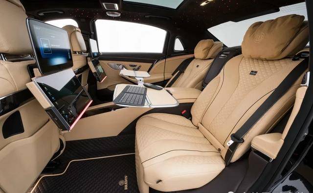 感受奔驰"巴博斯s级"内饰,汽车领域里的"精华",网友:金钱的味道!