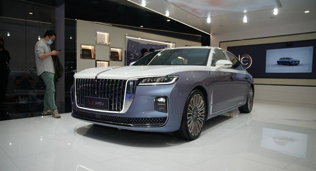 红旗h9白玉兰版,车门绣花,后排小酒吧,双色涂装机械增压_搜狐汽车