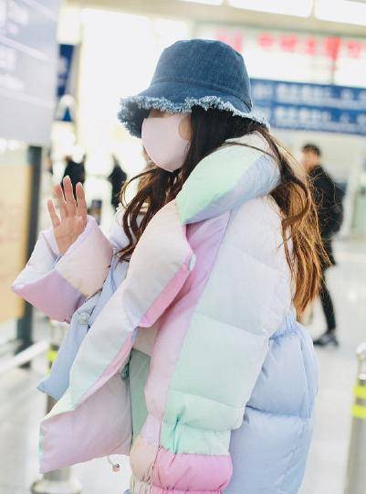 甜甜小仙女的化身,angelababy这身衣服真的好仙!既保暖又甜美!