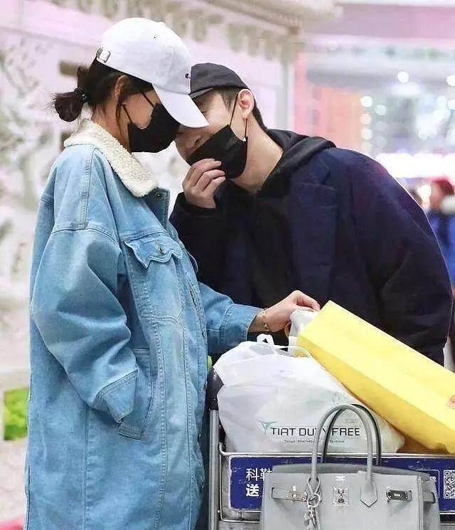 孙怡5年前旧照曝光,皮肤黑还瘦成竹竿,前男友比董子健丑太多了_感觉