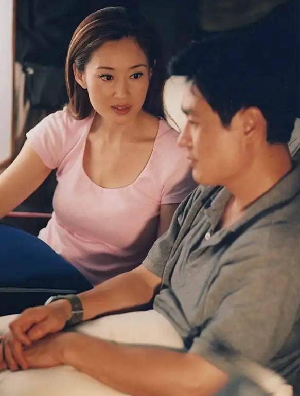 演员盖丽丽:25岁爆红,44岁被骂退圈,如今是张嘉译,海清的老板_因为