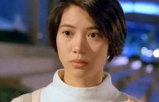 直到2006年的时候,袁咏仪客串了刘德华主演的《门徒》,因为袁咏仪那个