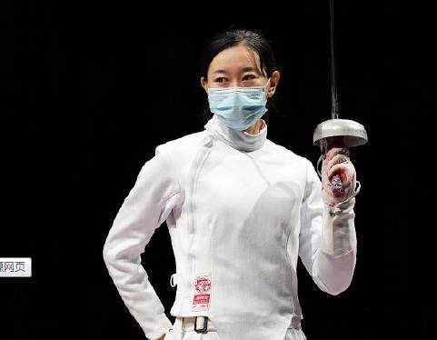 王嘉尔曾获全运会击剑冠军,父亲是前港队剑击总教练!