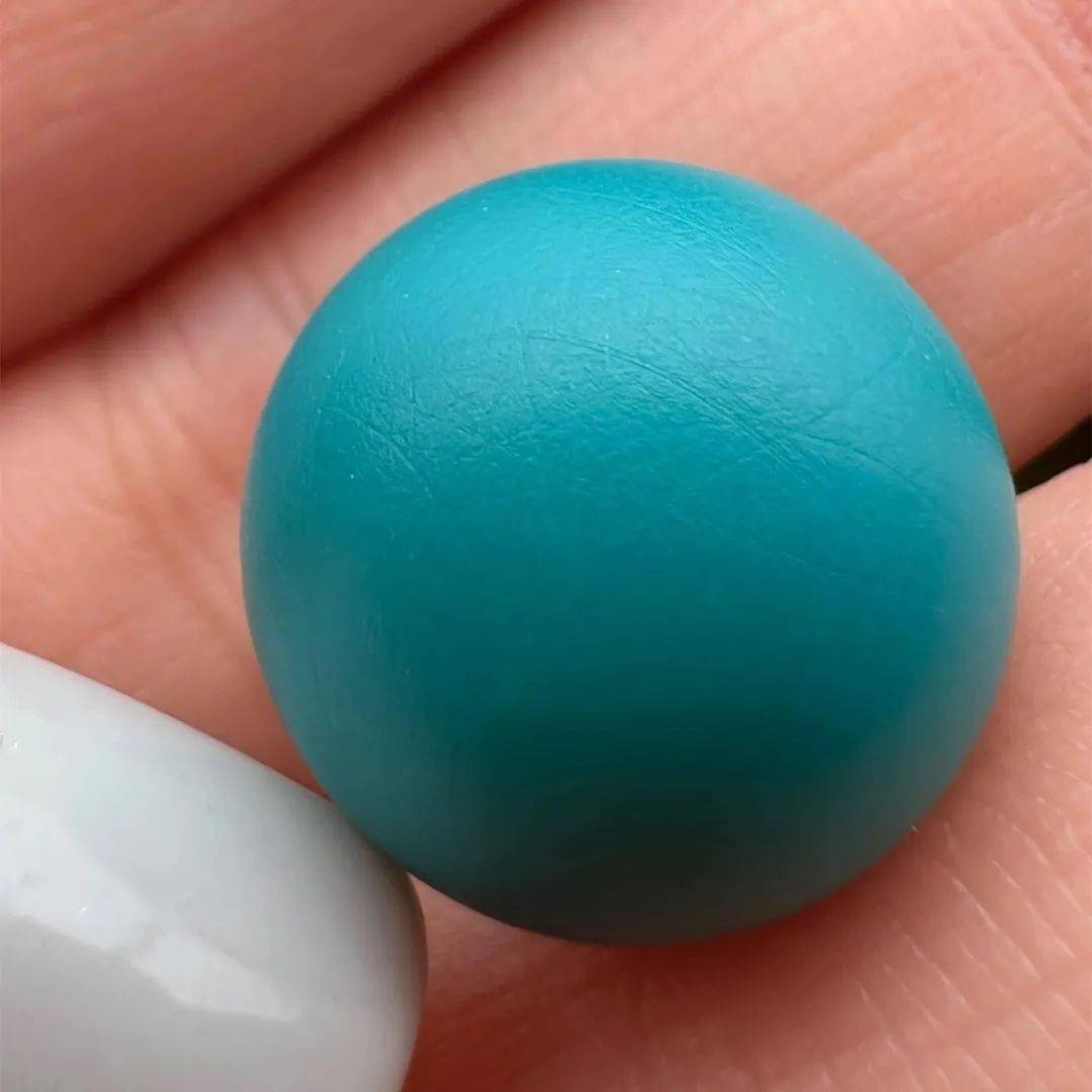 绿松石摘下来反白,戴上白就消失,摘下来又反白?这该怎么办呢?