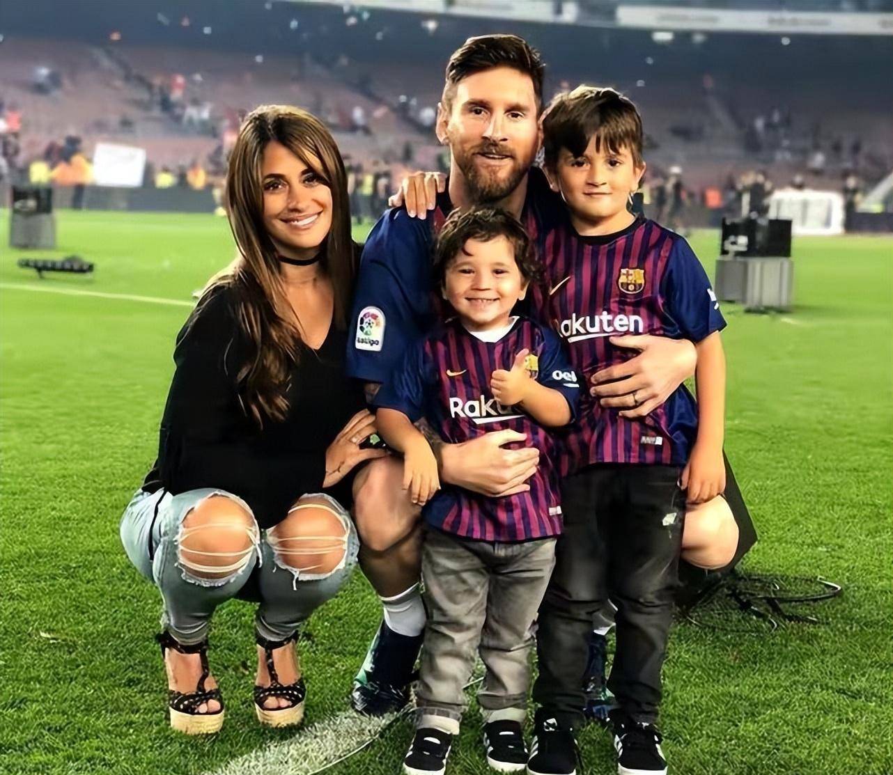 梅西夫妇豪宅为儿子庆生,妻子穿背心配白裤,身材高挑气质出众_女性