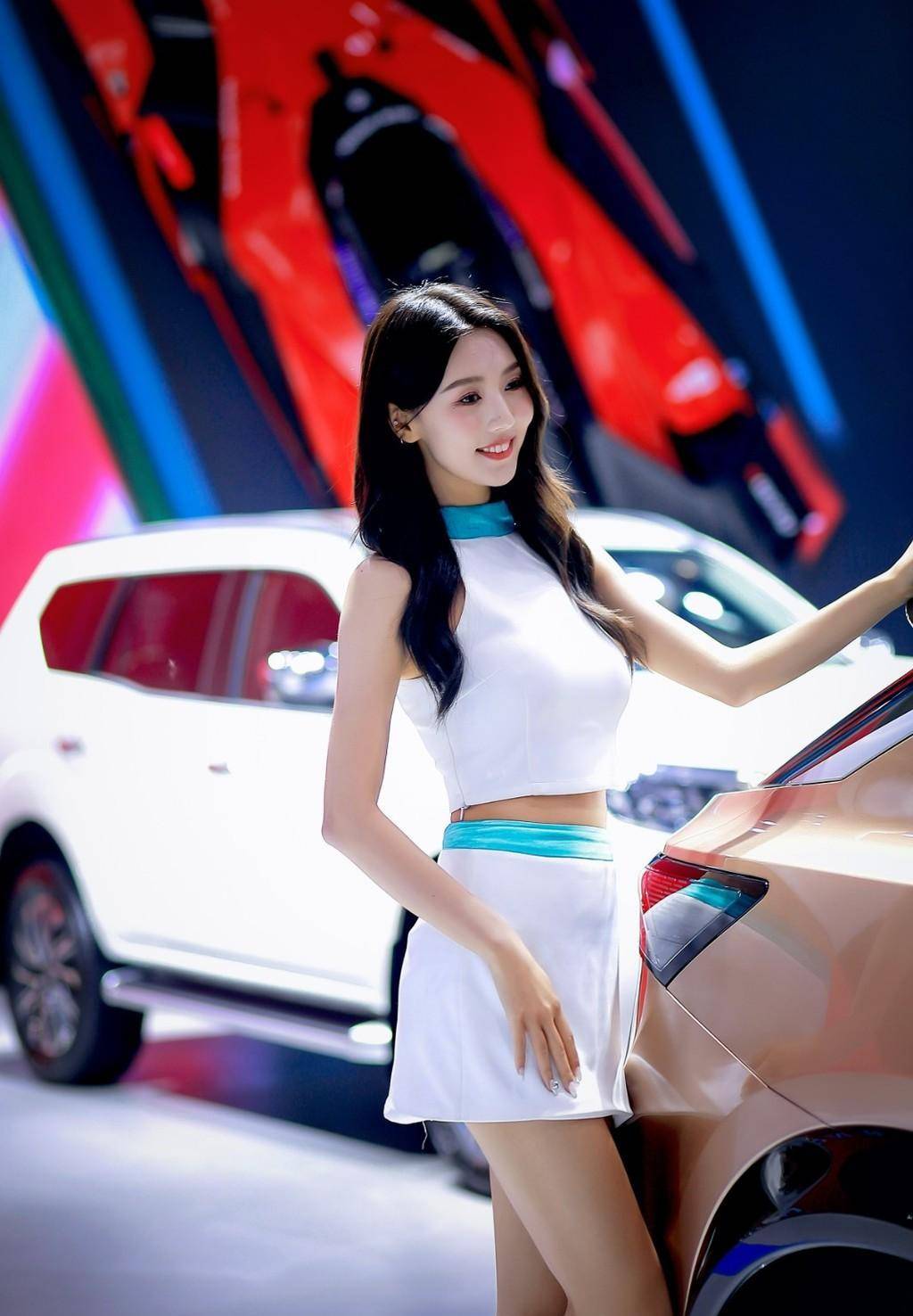 2023重庆车展上那些车模小姐姐们你最喜欢哪一个?_搜狐汽车_搜狐网