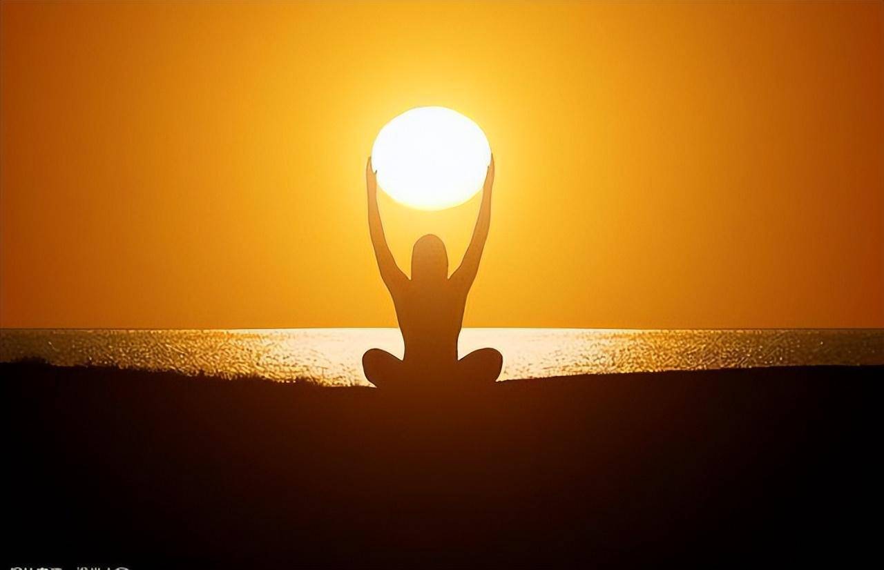 通常情况下,夏季正是阳气最旺盛之时,所以很多人对此感到不解,在夏季