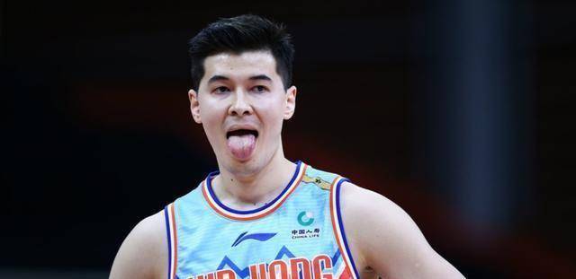 广东终结新疆5连胜:单节轰41-15,赵睿单手劈扣点燃全场_威姆斯_第三节