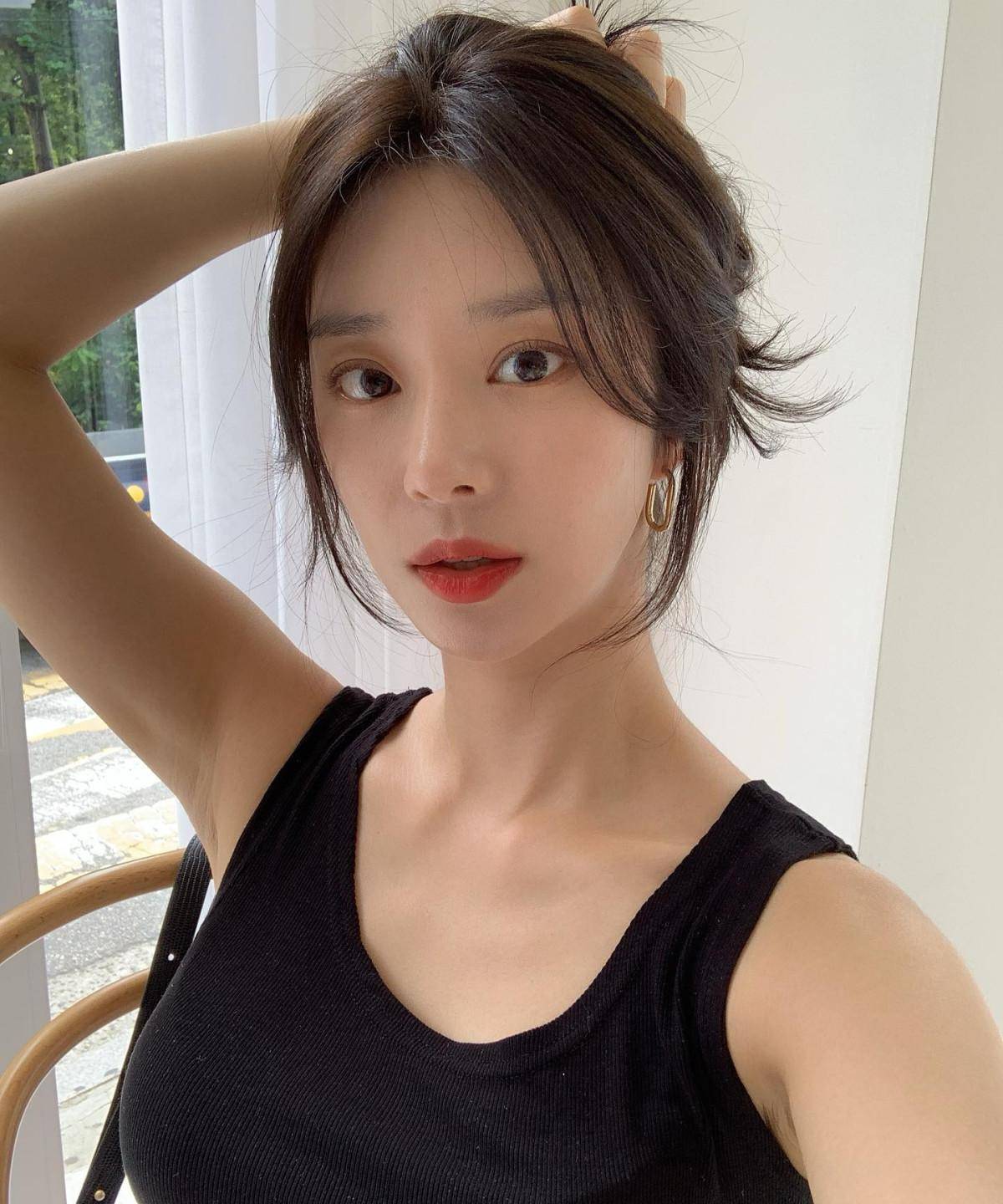 8位韩剧明星「证件照」:宋仲基好童颜,秀智美度不减_玄彬_朴恩斌_网友