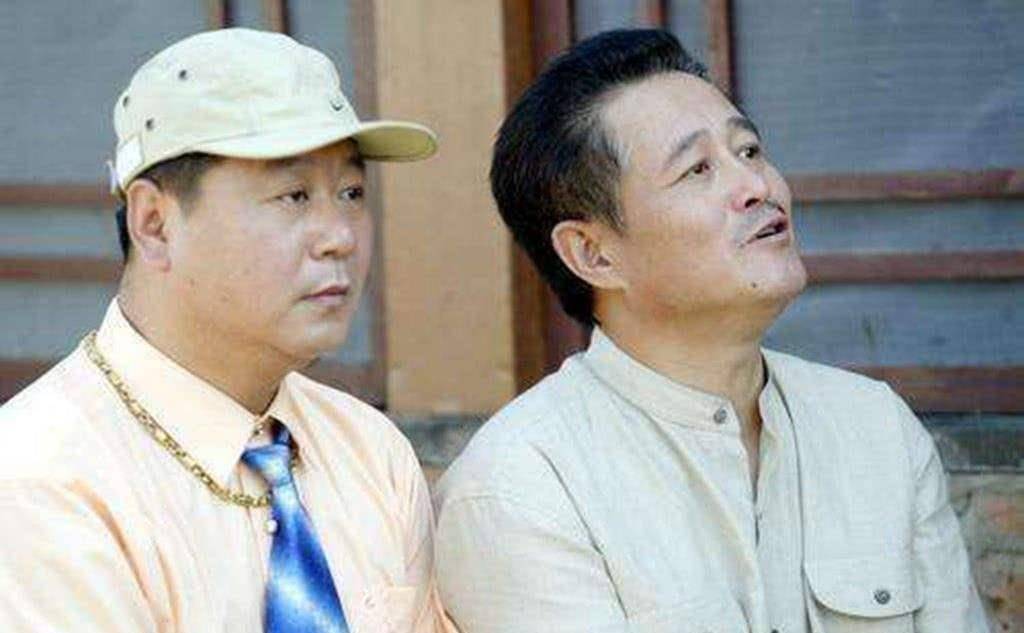 范伟26岁时还没有结婚,第三次去相亲,对方是一位小他6岁的护士_杨宝玲