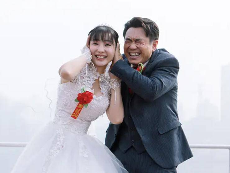 柳岩42岁生日时尚依旧,"闹伴娘"后遭排挤,单身至今公开征男友_陈凯歌