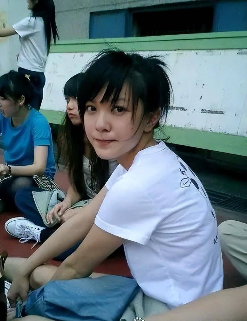 36岁郭采洁已成纸片人,肋骨清晰可见,健康状况堪忧_生活_顾里_杨佑宁