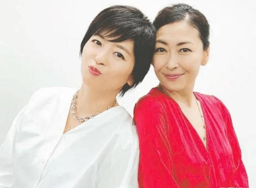 《精武英雄》女主中山忍近照气质好,视李连杰为男神,49岁仍单身_妈妈